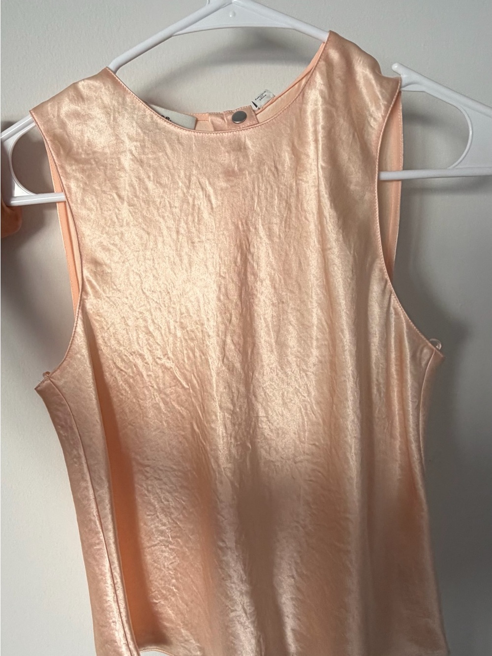 Vince Sleeveless Satin Shell Top in Peach Blush